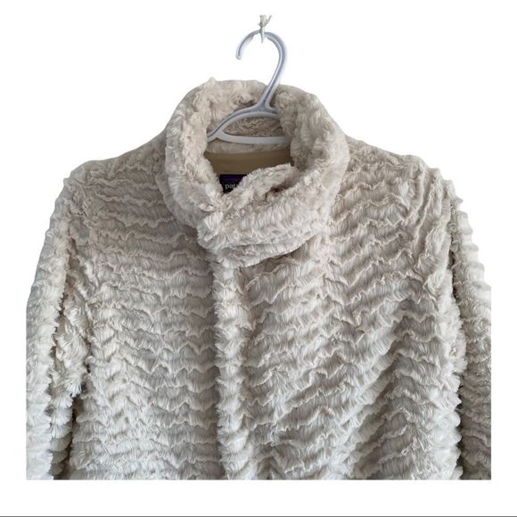 Patagonia Pelage faux fur Jacket beige small EUC - Picture 2 of 7